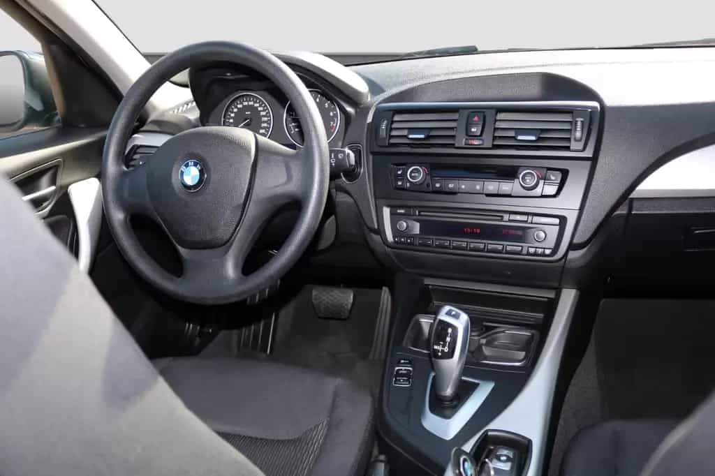 BMW 1 Series 116 1 Limousine 5-trg. 116 i/SCHIEBE-DACH/PDC/SH 11/2011-photo-9