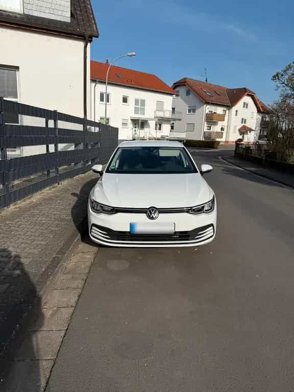 Volkswagen VW Golf 8 1,5 Life BT096 TSIM6F weiß 11/2020-photo-1
