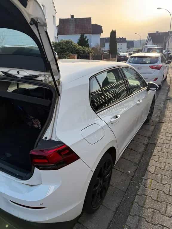 Volkswagen VW Golf 8 1,5 Life BT096 TSIM6F weiß 11/2020-photo-13