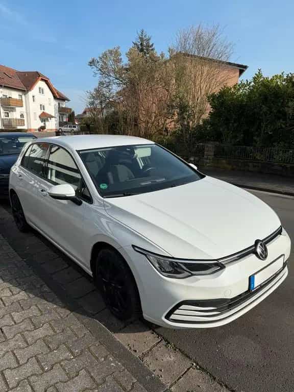 Volkswagen VW Golf 8 1,5 Life BT096 TSIM6F weiß 11/2020-photo-2
