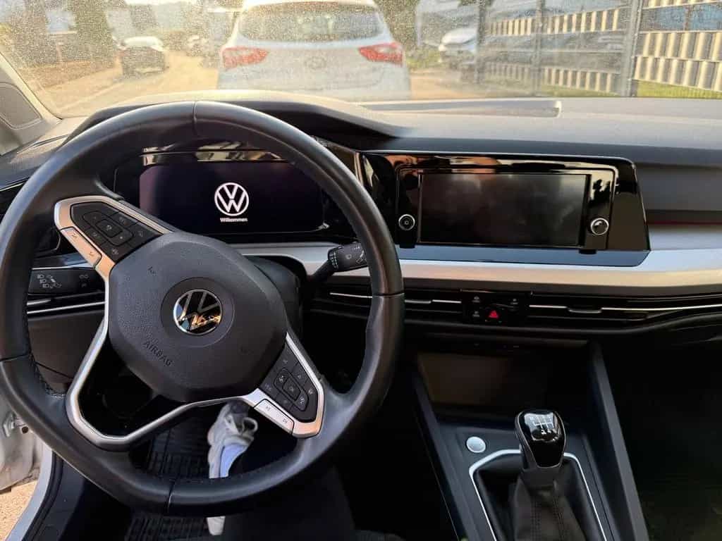 Volkswagen VW Golf 8 1,5 Life BT096 TSIM6F weiß 11/2020-photo-6