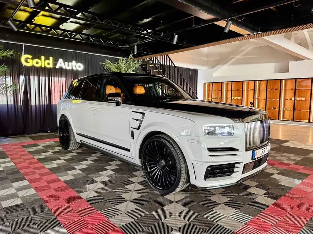 Rolls-Royce Cullinan Mansory Cullinan Black Badge 10/2020-photo-1