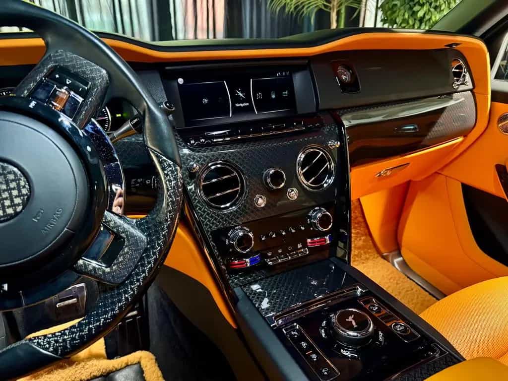 Rolls-Royce Cullinan Mansory Cullinan Black Badge 10/2020-photo-26