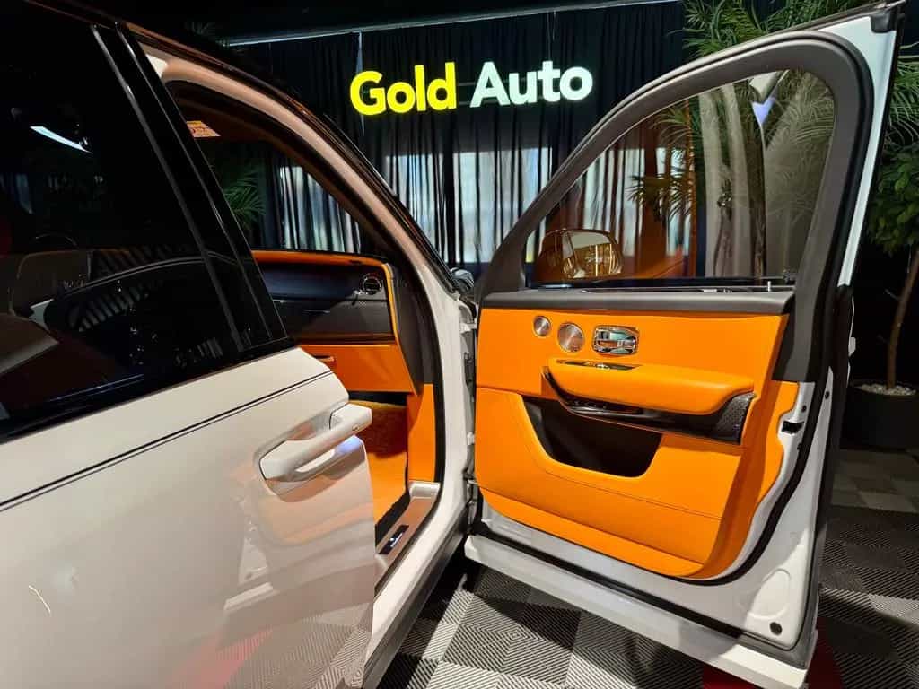 Rolls-Royce Cullinan Mansory Cullinan Black Badge 10/2020-photo-30