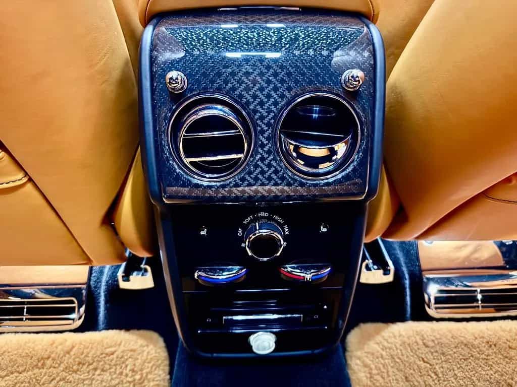 Rolls-Royce Cullinan Mansory Cullinan Black Badge 10/2020-photo-40