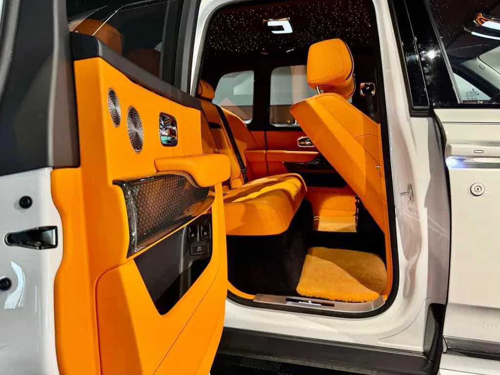 Rolls-Royce Cullinan Mansory Cullinan Black Badge 10/2020-photo-41