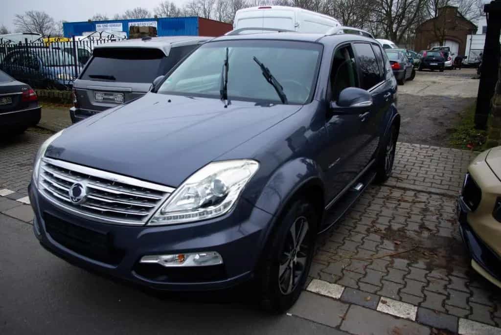 Ssangyong Rexton Rexton W Sapphire 4WD 12/2015-photo-2