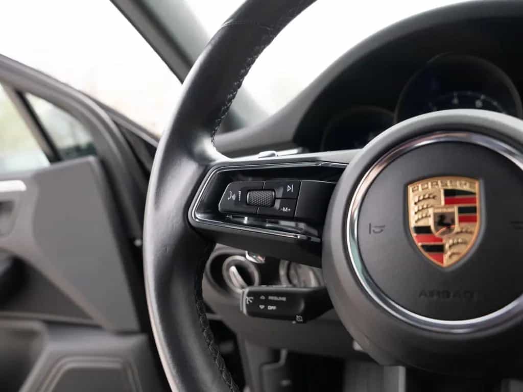 Porsche Macan Panorama Dachsystem Sitzheizung vorn 01/2024-photo-25