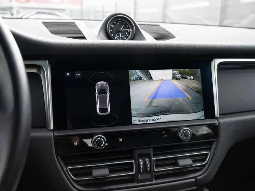 Porsche Macan Panorama Dachsystem Sitzheizung vorn 01/2024-photo-30