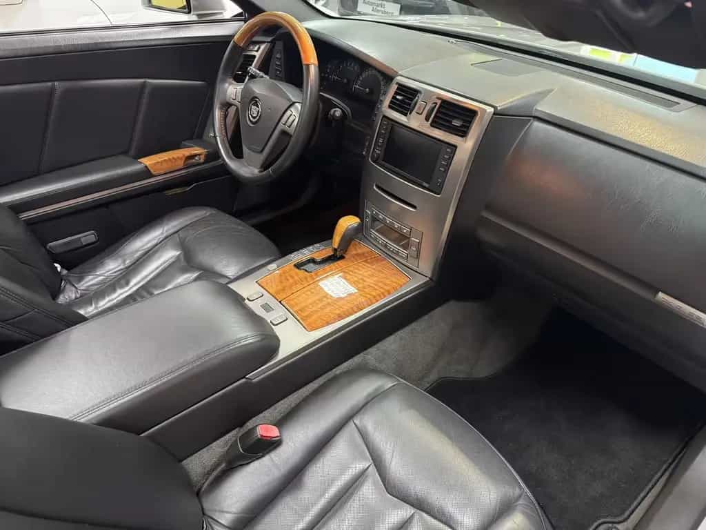 Cadillac XLR 4.6 V8 BRD 51.000 km Topzustand 10/2007-photo-10