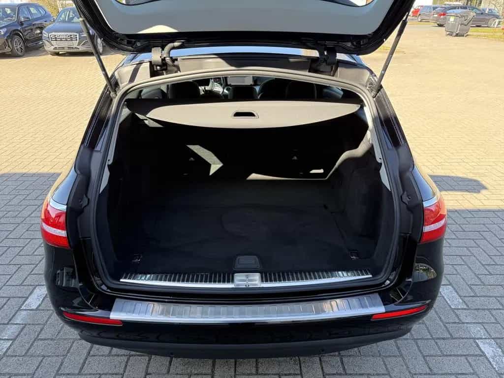 Mercedes-Benz E-Class d,Avantgarde,Navi,R-Kamera,8-Fach,Shz,AHK 06/2020-photo-10