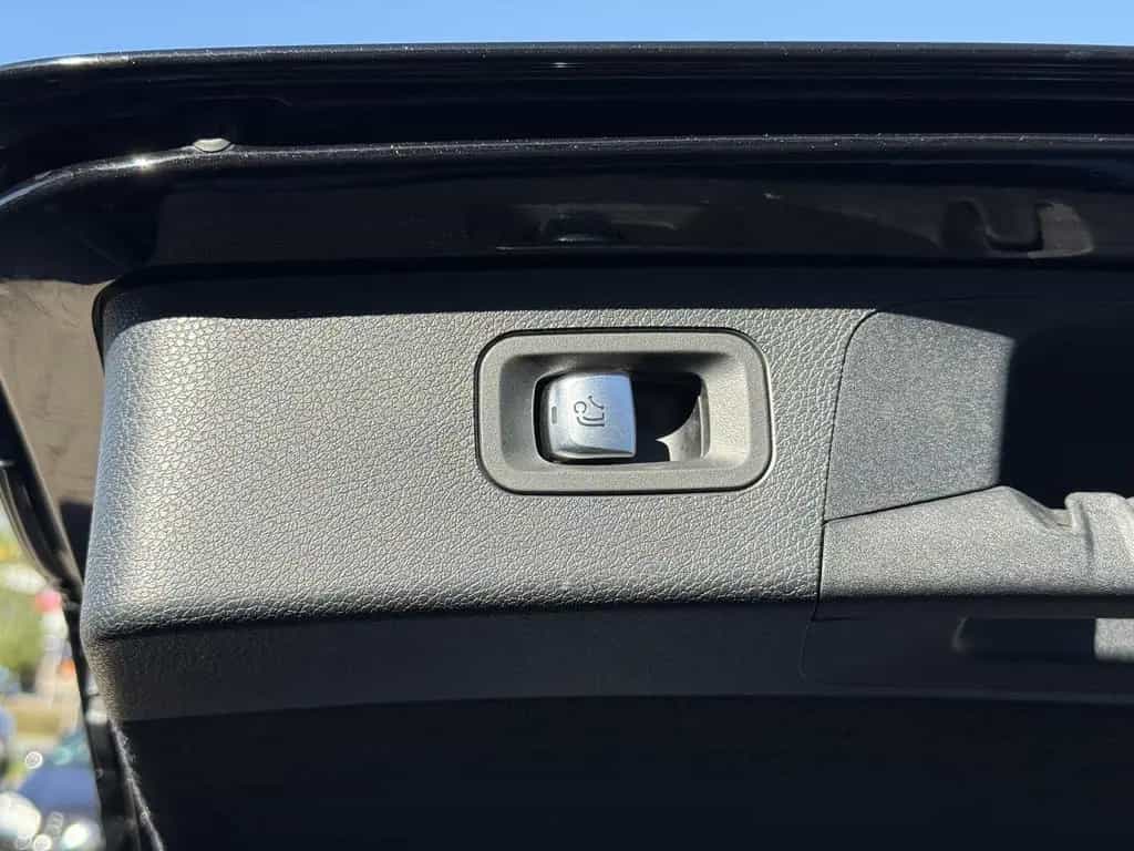 Mercedes-Benz E-Class d,Avantgarde,Navi,R-Kamera,8-Fach,Shz,AHK 06/2020-photo-12