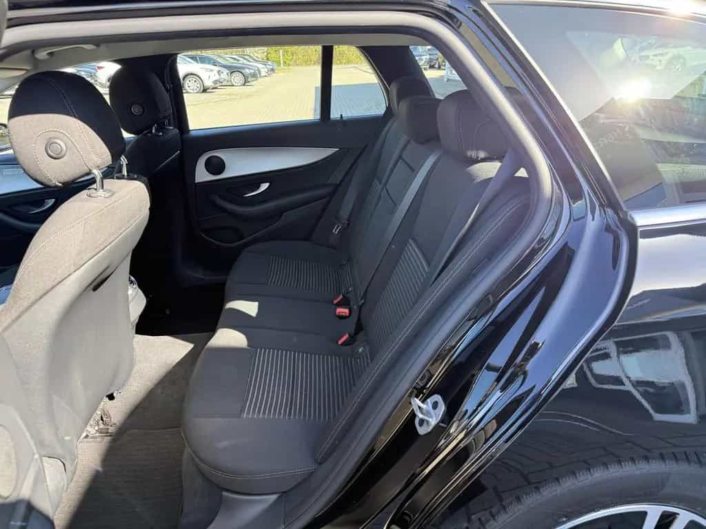 Mercedes-Benz E-Class d,Avantgarde,Navi,R-Kamera,8-Fach,Shz,AHK 06/2020-photo-22