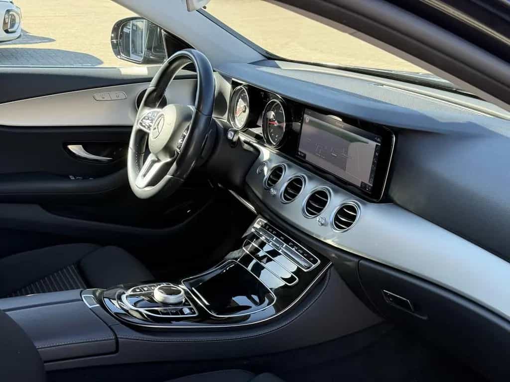 Mercedes-Benz E-Class d,Avantgarde,Navi,R-Kamera,8-Fach,Shz,AHK 06/2020-photo-29