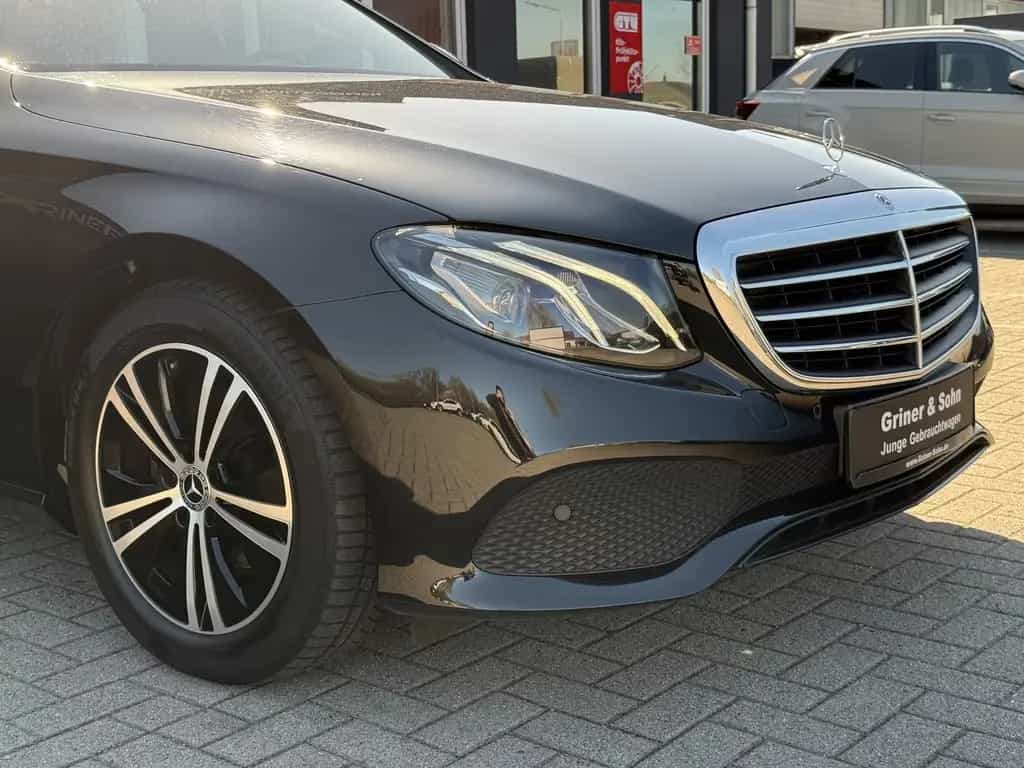 Mercedes-Benz E-Class d,Avantgarde,Navi,R-Kamera,8-Fach,Shz,AHK 06/2020-photo-3