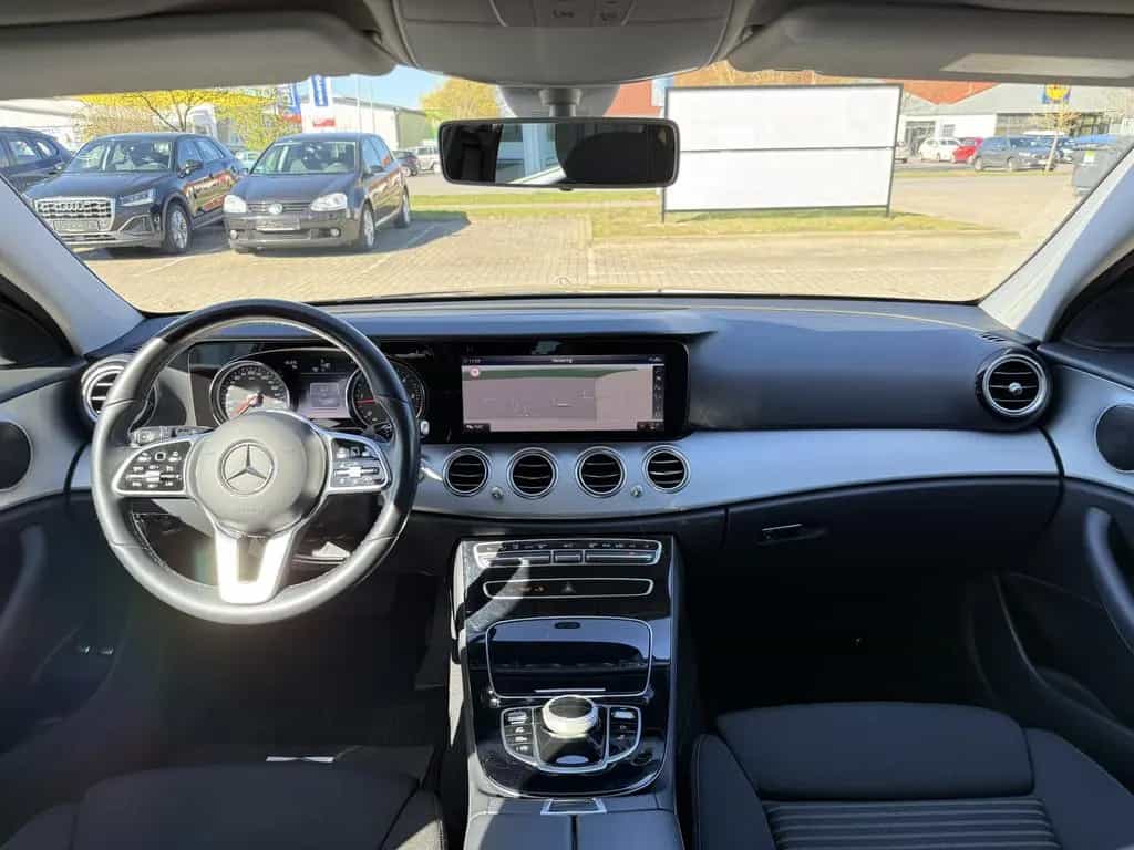 Mercedes-Benz E-Class d,Avantgarde,Navi,R-Kamera,8-Fach,Shz,AHK 06/2020-photo-30