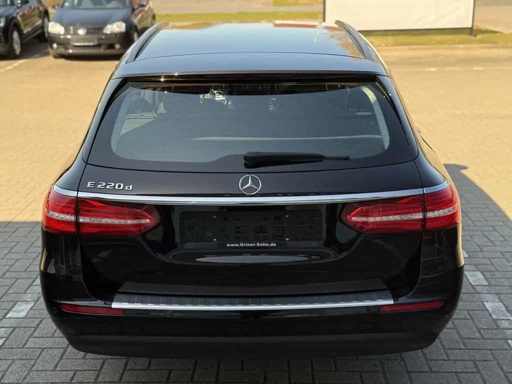 Mercedes-Benz E-Class d,Avantgarde,Navi,R-Kamera,8-Fach,Shz,AHK 06/2020-photo-6