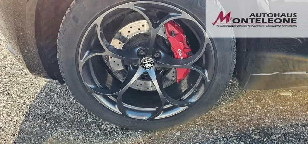 Alfa Romeo Stelvio Quadrifoglio 2.9 V6 Bi-Turbo 510 PS 07/2021-photo-11
