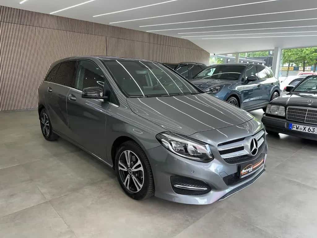 Mercedes-Benz B-Class 200d*Comand*Totwinkel*LED*AppleCarPlay* 10/2018-photo-0