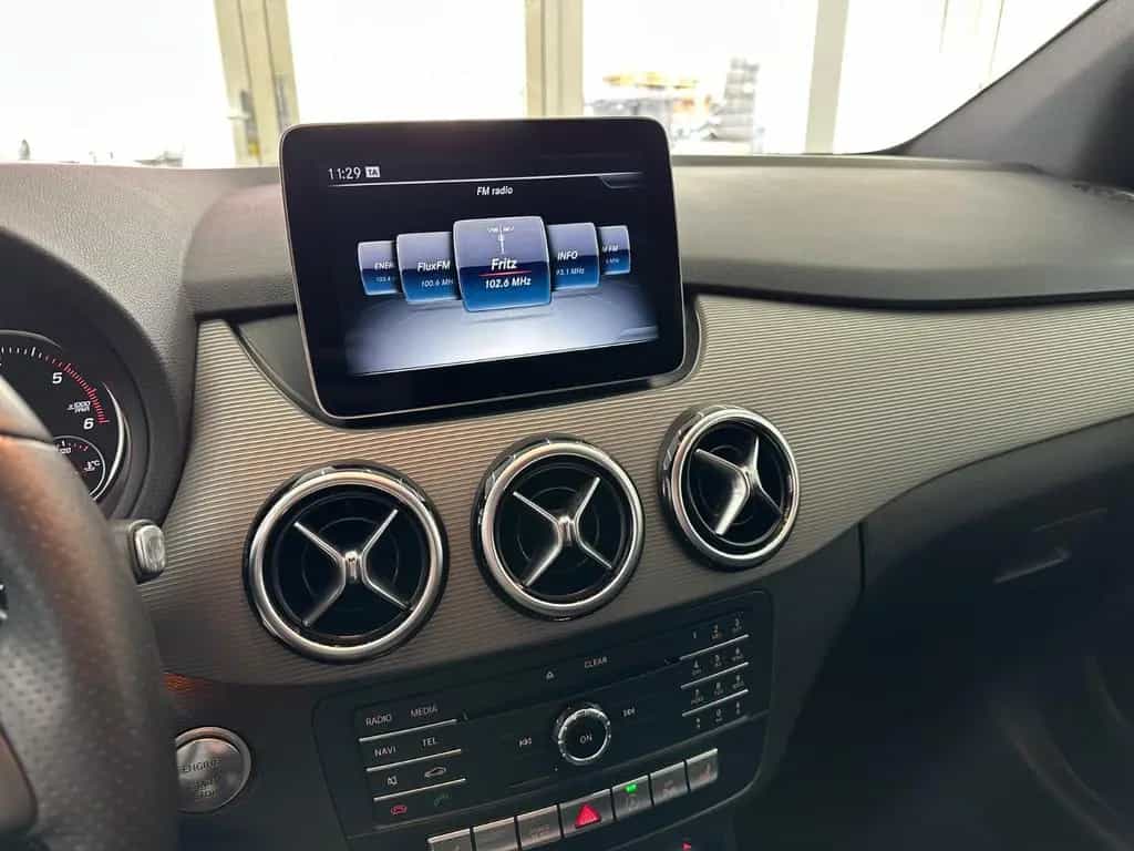 Mercedes-Benz B-Class 200d*Comand*Totwinkel*LED*AppleCarPlay* 10/2018-photo-19