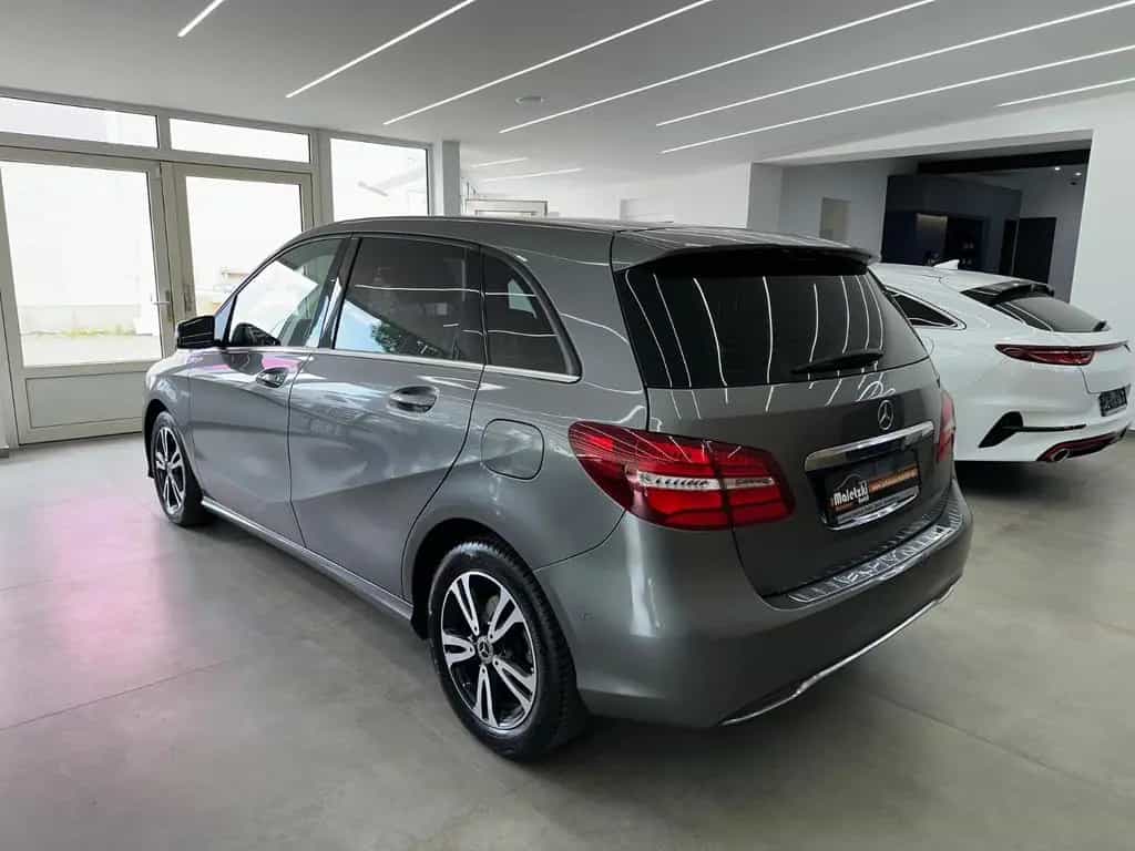 Mercedes-Benz B-Class 200d*Comand*Totwinkel*LED*AppleCarPlay* 10/2018-photo-3