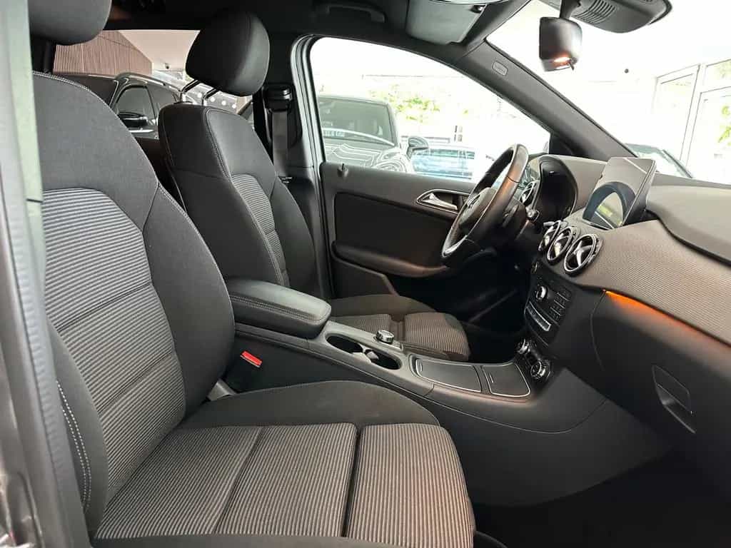 Mercedes-Benz B-Class 200d*Comand*Totwinkel*LED*AppleCarPlay* 10/2018-photo-7