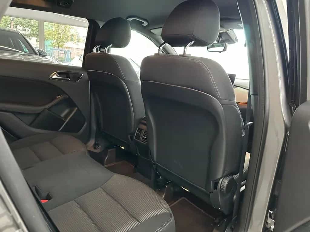 Mercedes-Benz B-Class 200d*Comand*Totwinkel*LED*AppleCarPlay* 10/2018-photo-9