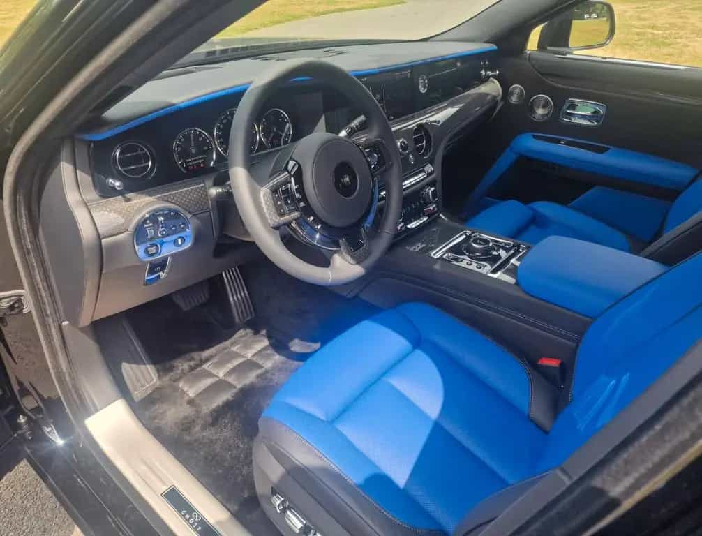 Rolls-Royce Ghost Black Badge 02/2024-photo-12