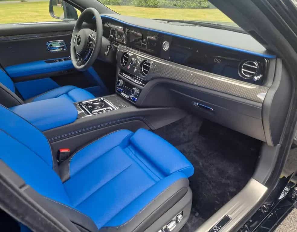 Rolls-Royce Ghost Black Badge 02/2024-photo-18