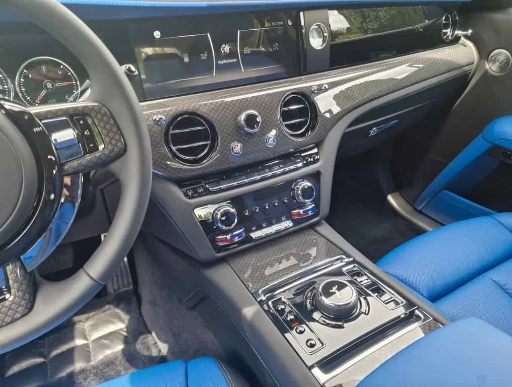 Rolls-Royce Ghost Black Badge 02/2024-photo-22