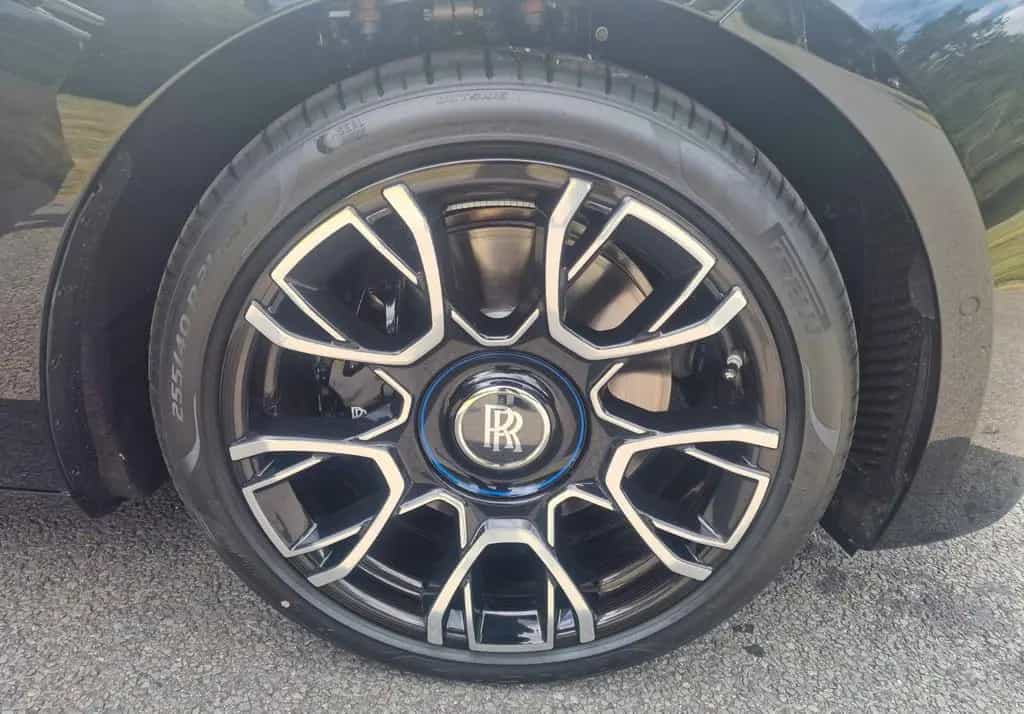 Rolls-Royce Ghost Black Badge 02/2024-photo-8