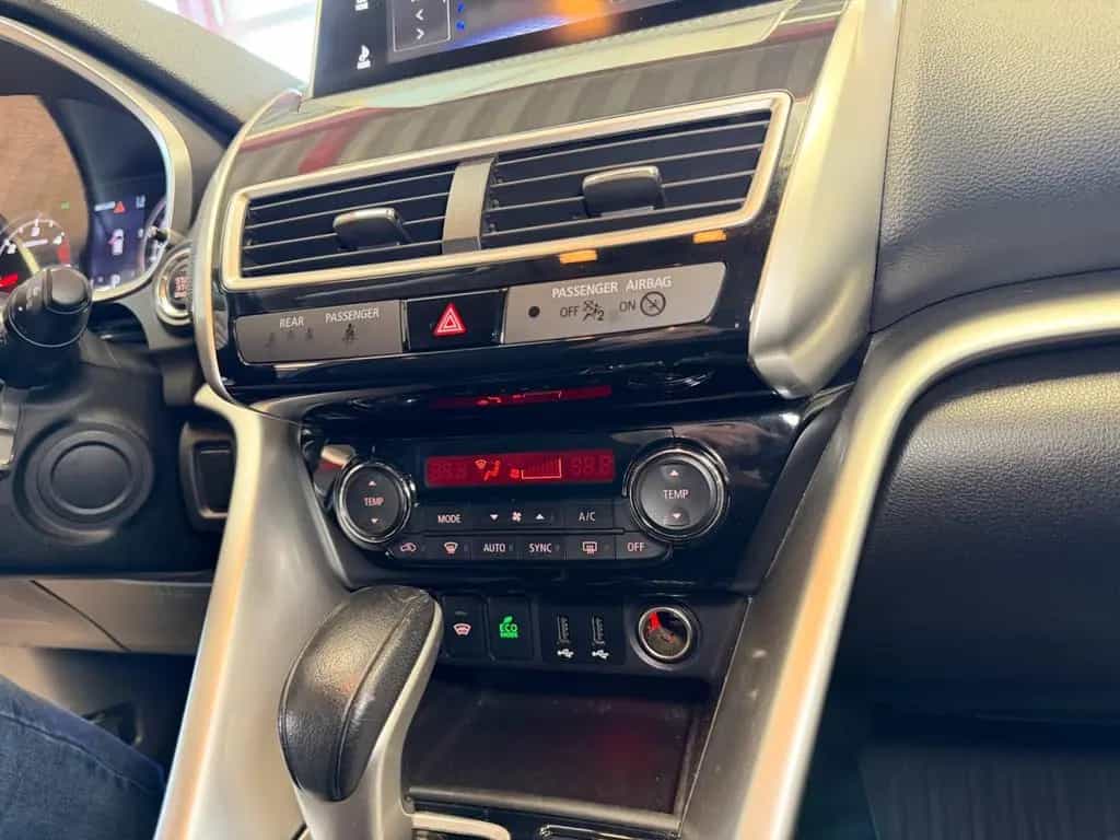 Mitsubishi Eclipse Cross Active+ 4WD 04/2019-photo-11