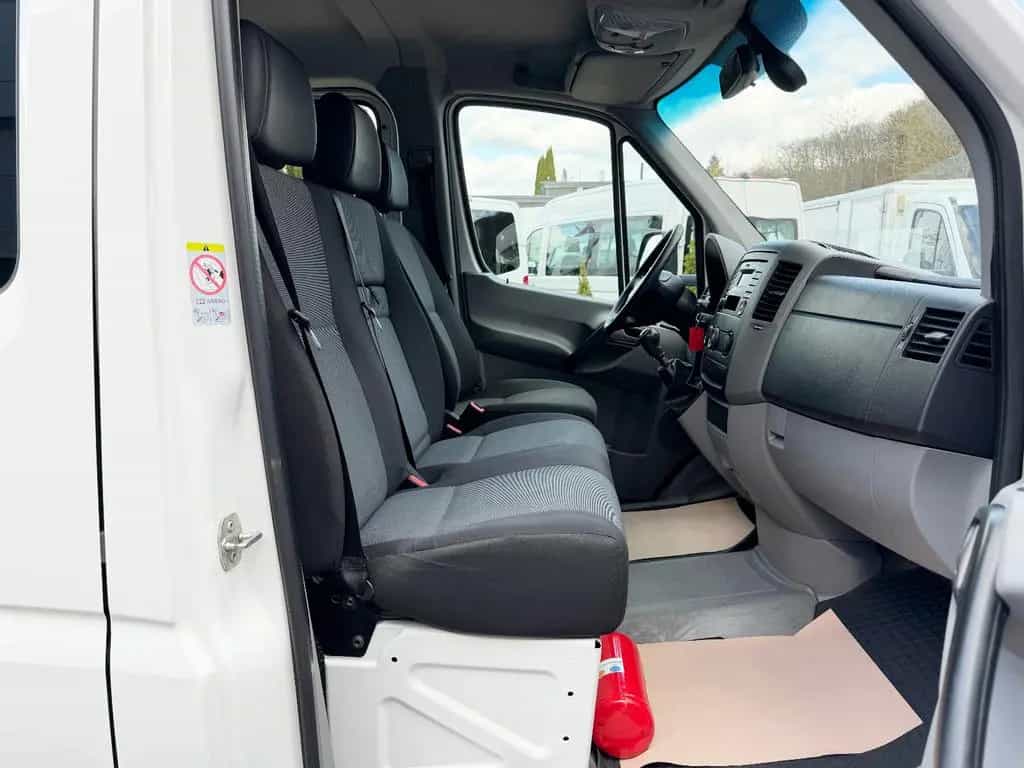 Volkswagen Crafter Pritsche Plane 35 mittel DoKa *AHK 3,5 T 10/2018-photo-16