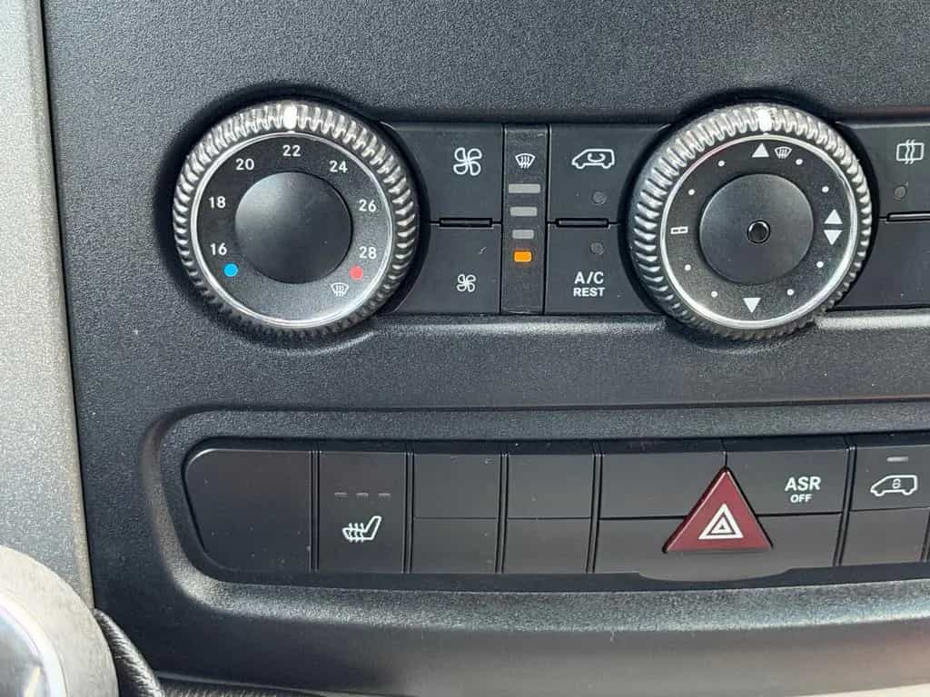 Volkswagen Crafter Pritsche Plane 35 mittel DoKa *AHK 3,5 T 10/2018-photo-23