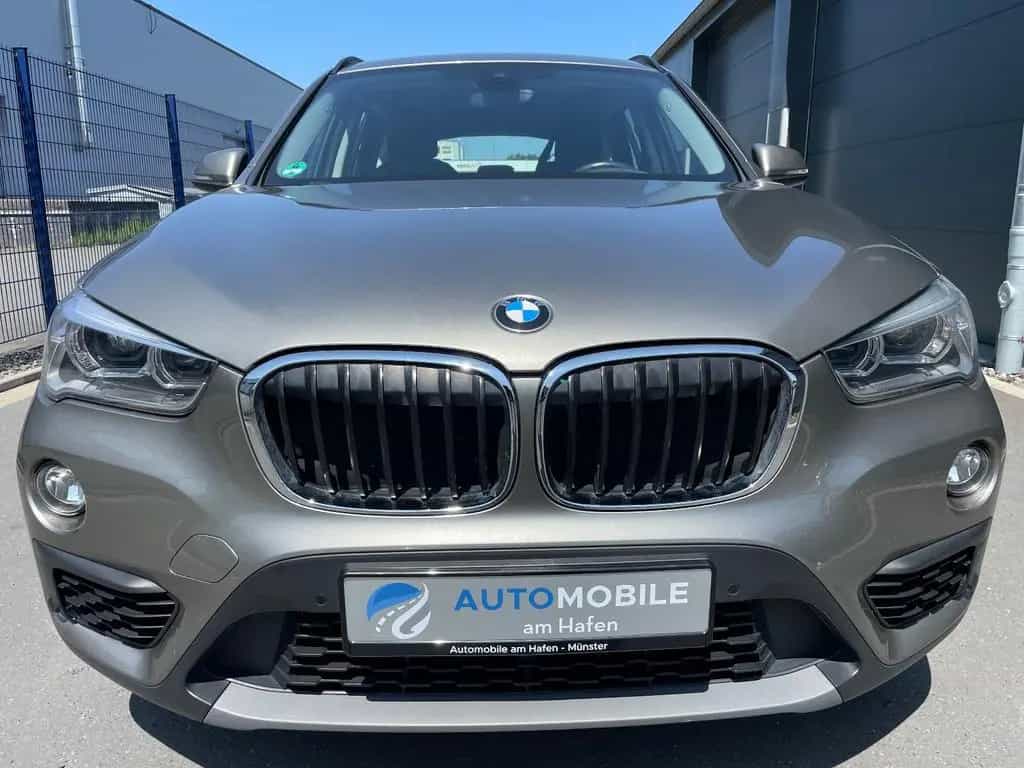 BMW X1 XDrive 2.0i*AUTOMATIK*NAV*PDC*SHZ*TEMP 06/2017-photo-1