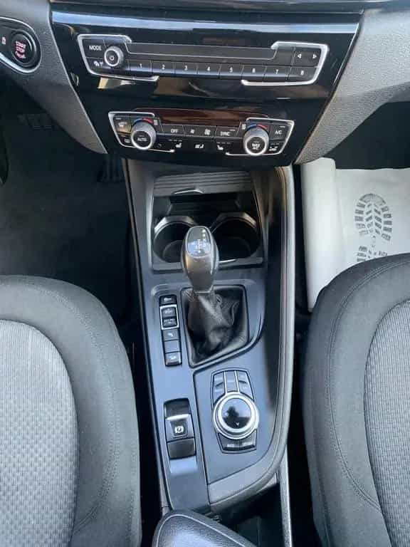 BMW X1 XDrive 2.0i*AUTOMATIK*NAV*PDC*SHZ*TEMP 06/2017-photo-12