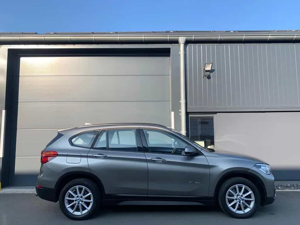 BMW X1 XDrive 2.0i*AUTOMATIK*NAV*PDC*SHZ*TEMP 06/2017-photo-4