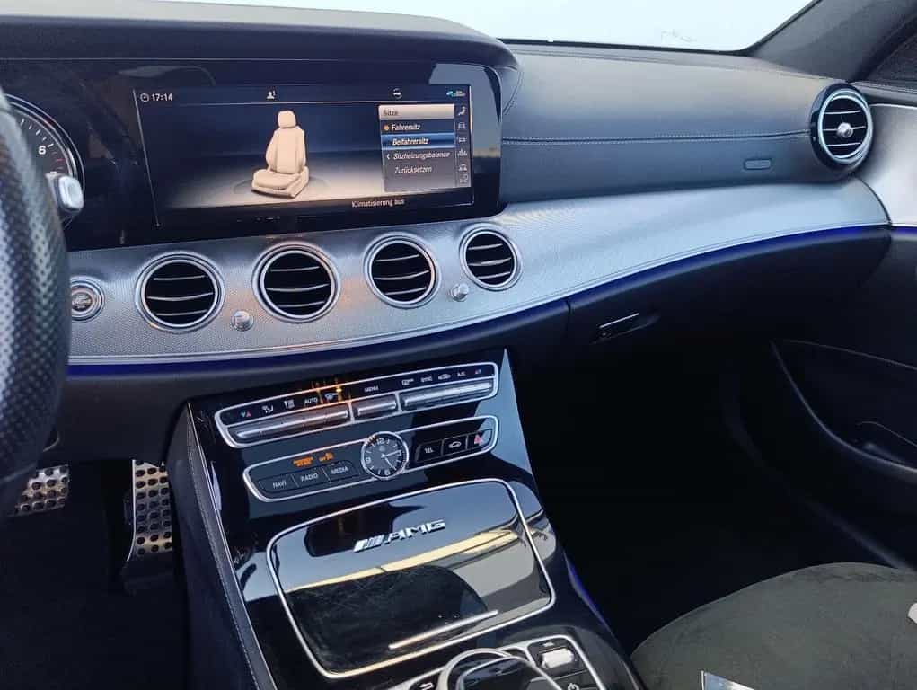 Mercedes-Benz E-Class 200 Lim. AMG Navi Schiebedach LED Kamera 11/2018-photo-21