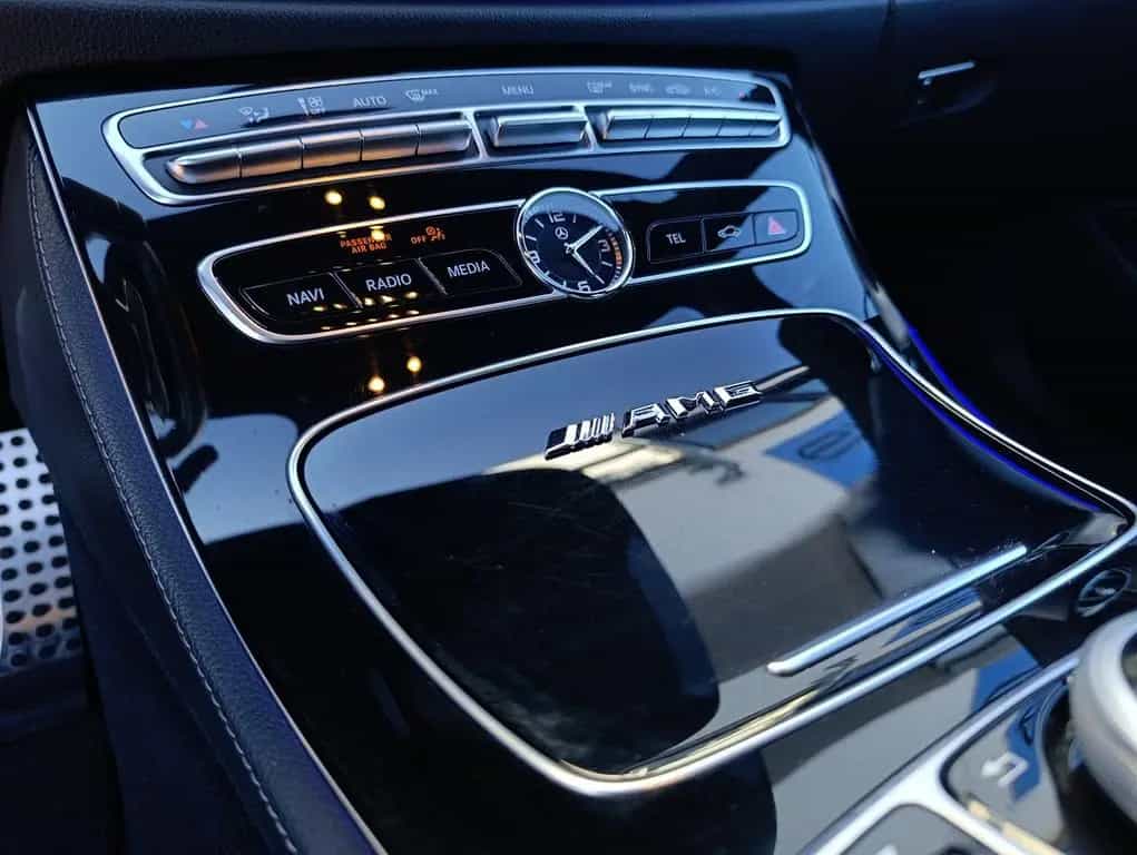 Mercedes-Benz E-Class 200 Lim. AMG Navi Schiebedach LED Kamera 11/2018-photo-22