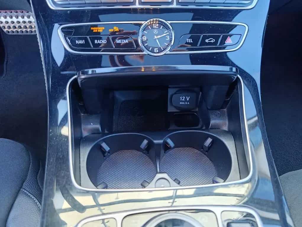 Mercedes-Benz E-Class 200 Lim. AMG Navi Schiebedach LED Kamera 11/2018-photo-24