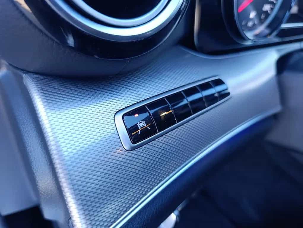 Mercedes-Benz E-Class 200 Lim. AMG Navi Schiebedach LED Kamera 11/2018-photo-28