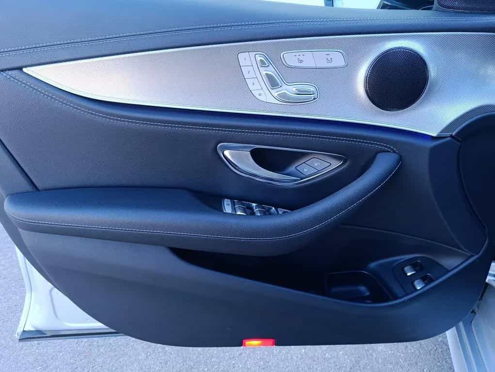 Mercedes-Benz E-Class 200 Lim. AMG Navi Schiebedach LED Kamera 11/2018-photo-29