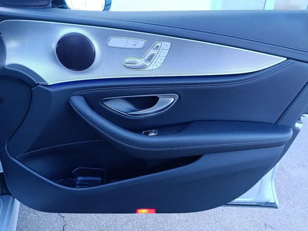 Mercedes-Benz E-Class 200 Lim. AMG Navi Schiebedach LED Kamera 11/2018-photo-32