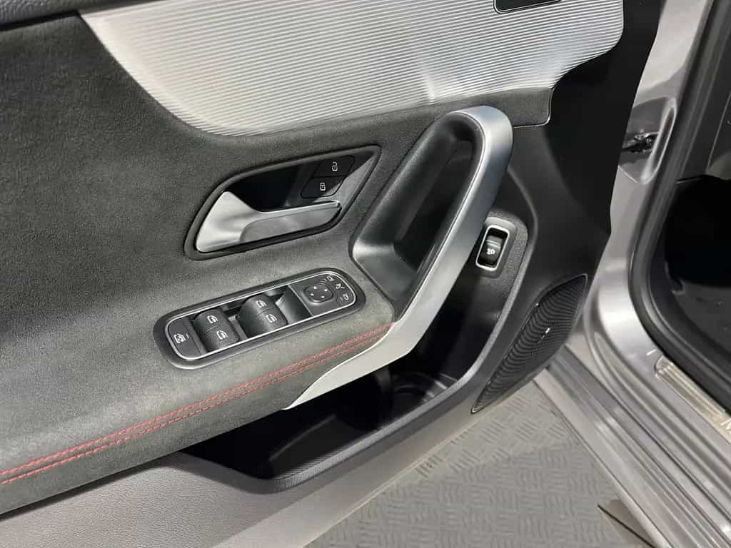 Mercedes-Benz A-Class Lim. DCT AMG AMBI LED NAV PARK SOUND 11/2019-photo-12