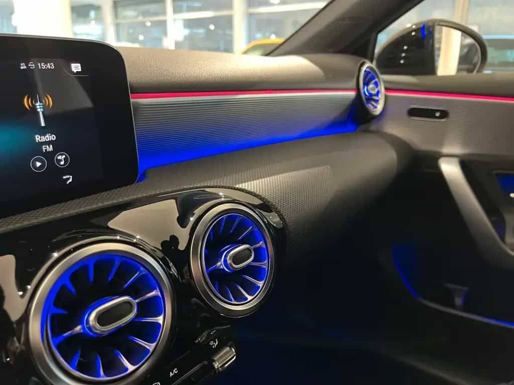 Mercedes-Benz A-Class Lim. DCT AMG AMBI LED NAV PARK SOUND 11/2019-photo-15