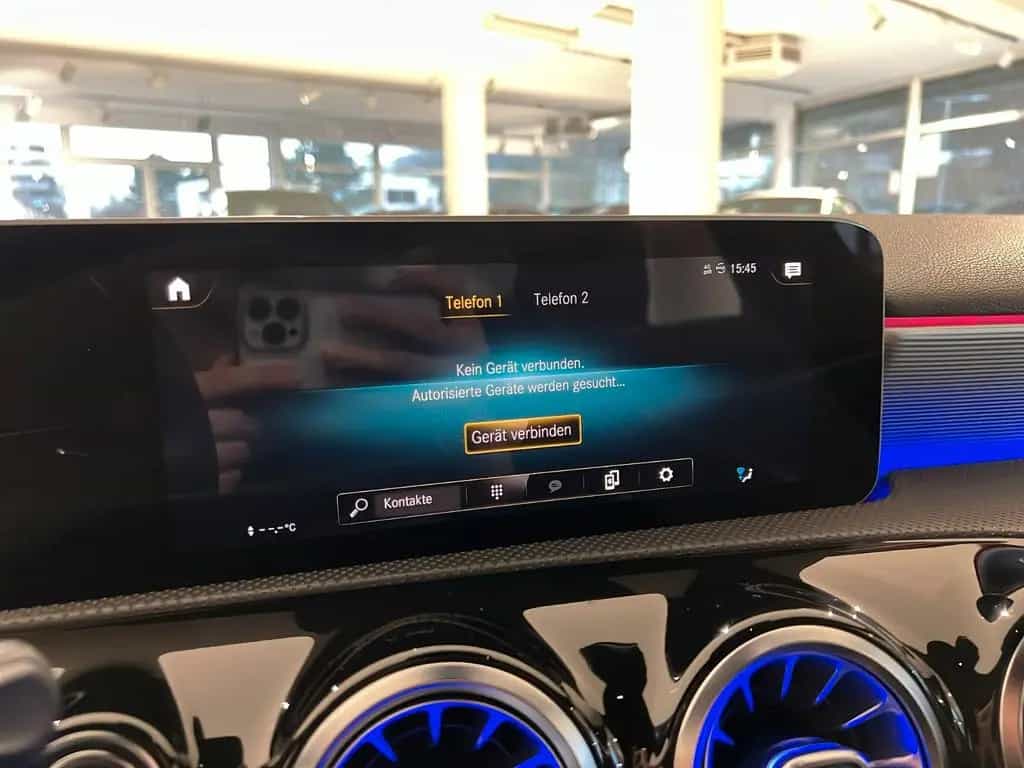 Mercedes-Benz A-Class Lim. DCT AMG AMBI LED NAV PARK SOUND 11/2019-photo-23