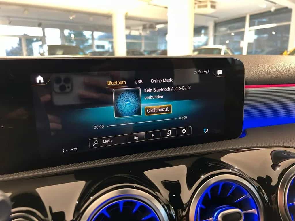 Mercedes-Benz A-Class Lim. DCT AMG AMBI LED NAV PARK SOUND 11/2019-photo-24