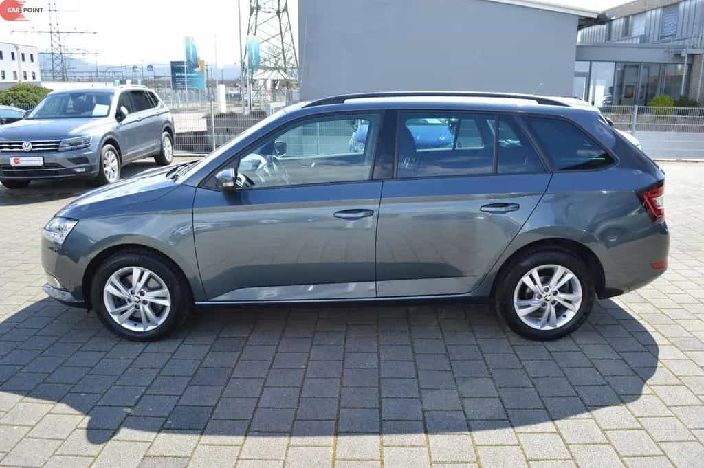 Skoda Fabia Style*Navi*Kamera*Carplay*SHZ*Klimaaut. 10/2018-photo-2