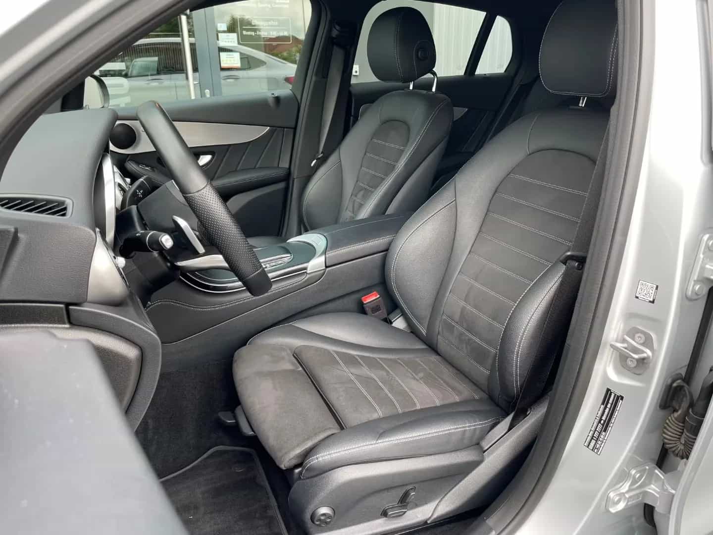 Mercedes-Benz GLC-Class 220 04/2021-photo-10