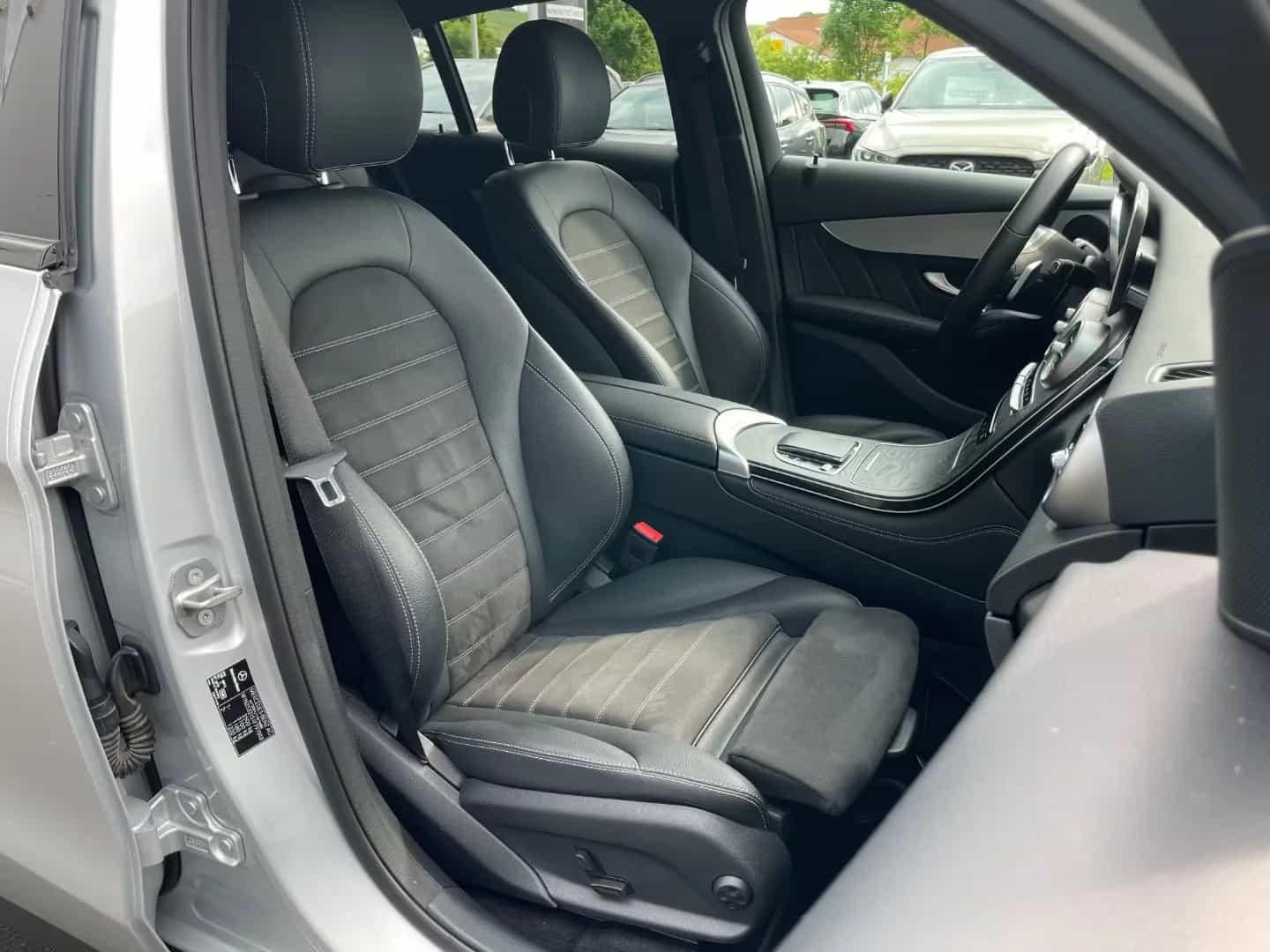 Mercedes-Benz GLC-Class 220 04/2021-photo-11
